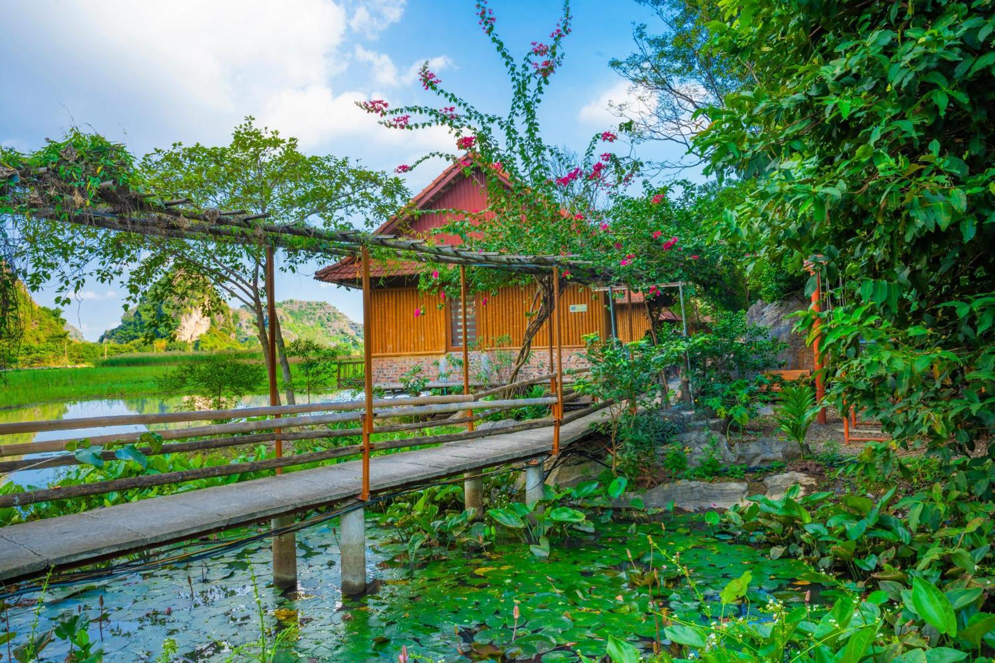 Lotus Field Homestay Ниньбинь Экстерьер фото